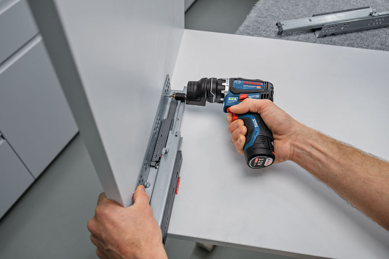 BOSCH Akku-Bohrschrauber GSR 12V-32 FC, 2x GBA 12V 2.0Ah, Aufs., Zusatzhandg., Tiefenan.,L-BOXX BOSCH Akku-Bohrschrauber GSR 12V-32 FC, 2x GBA 12V 2.0Ah, Aufs., Zusatzhandg., Tiefenan.,L-BOXX