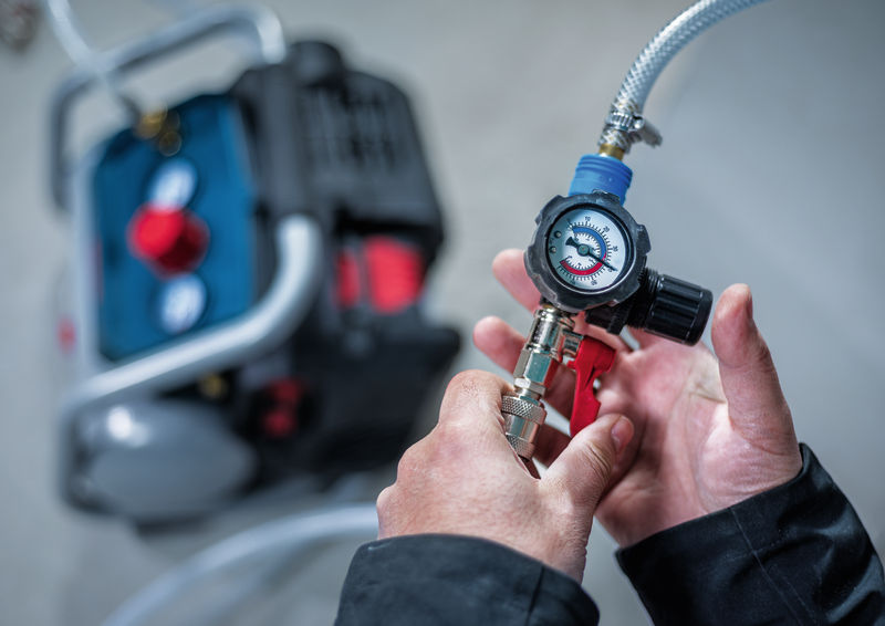 BOSCH Akku-Kompressor GKO18V-51 BOSCH Akku-Kompressor GKO18V-51