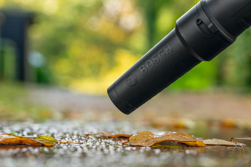 BOSCH Akku-Laubbläser GBL 18V-800
