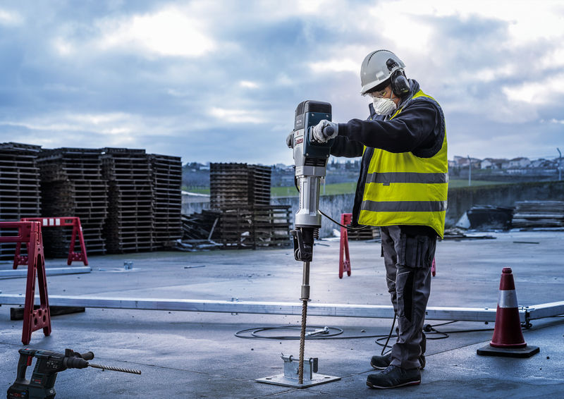 BOSCH PRO HEX 28 Einschlaghilfe für Erdspieße, 300 mm BOSCH PRO HEX 28 Einschlaghilfe für Erdspieße, 300 mm