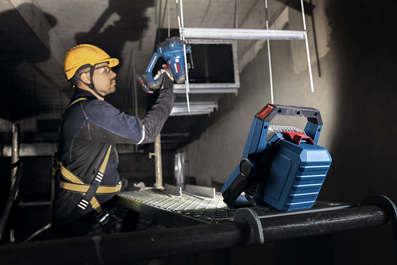 BOSCH Akku-Bauleuchte GLI 18V-3000