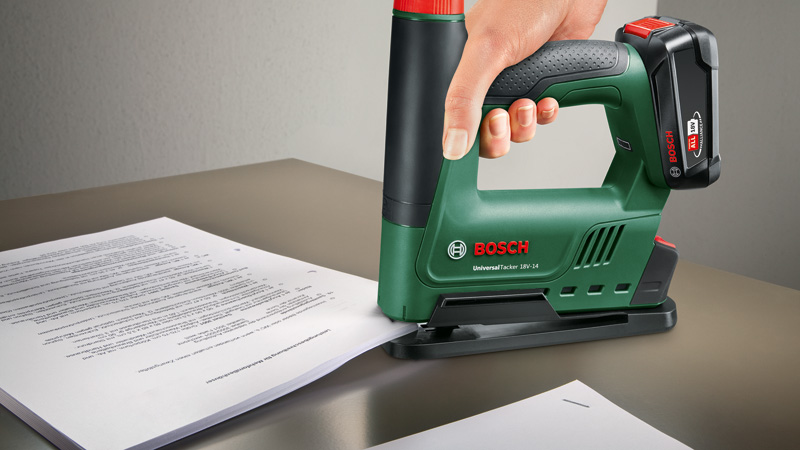 BOSCH Akku-Tacker UniversalTacker 18V-14 mit 1000 Klammern und Papierabstandshalter BOSCH Akku-Tacker UniversalTacker 18V-14 mit 1000 Klammern und Papierabstandshalter