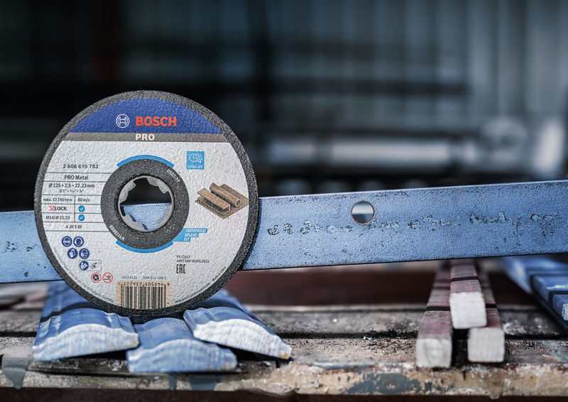 BOSCH PRO Metal X-Lock Trennscheibe, 115 x 2.5 x 22.23 mm, gekröpft