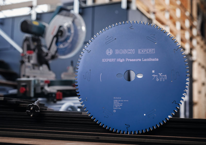 BOSCH EXPERT High Pressure Laminate Kreissägeblatt, 305x3,2/2,2x30 mm, Z96