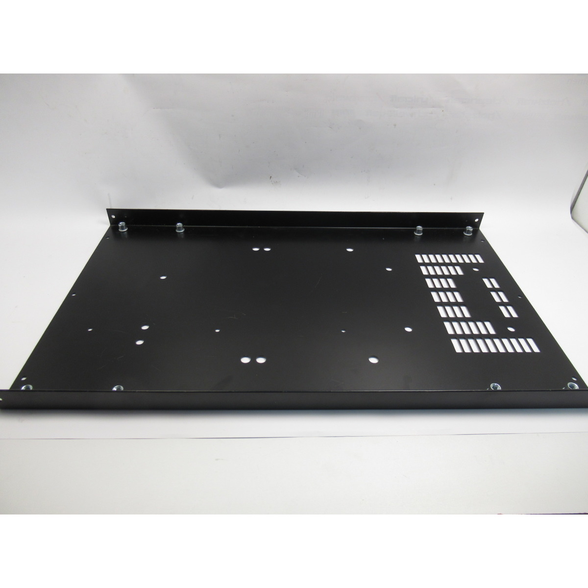 STÜRMER Bodenplatte SYN MAG 453-4 W Schweisskraft 055551905 / RAL9005 STÜRMER Bodenplatte SYN MAG 453-4 W Schweisskraft 055551905 / RAL9005