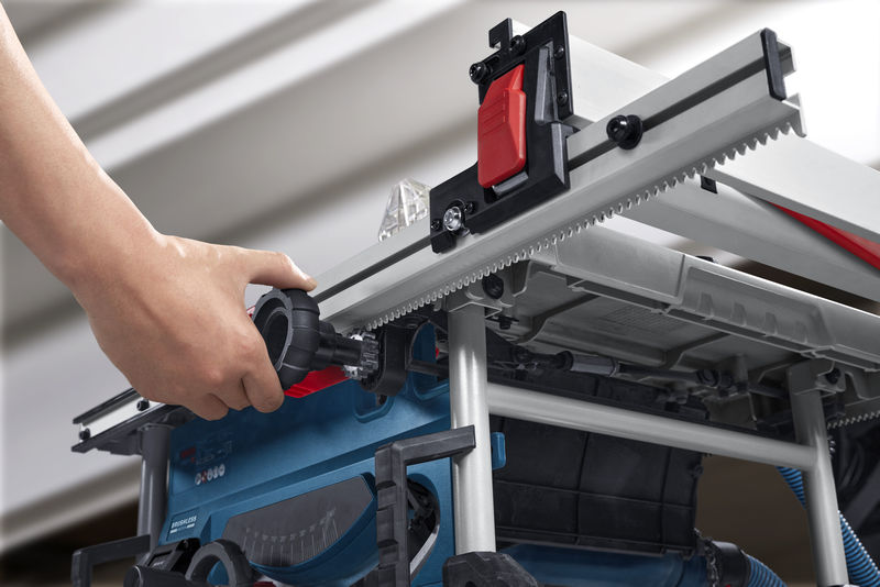 BOSCH Akku-Tischsäge GTS 18V-70