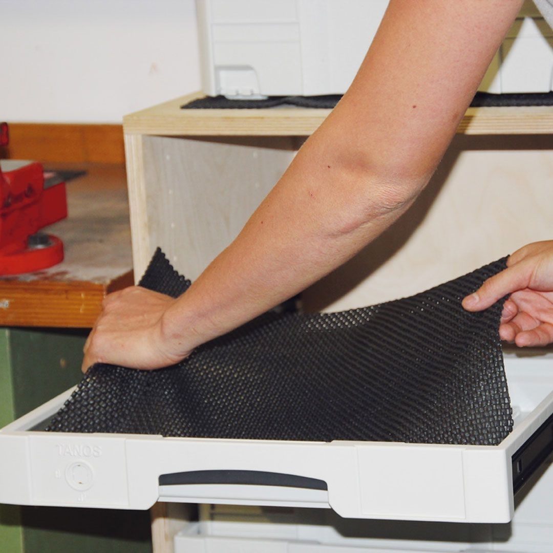 TANOS Antirutsch-Matte 300 x 400 mm für Schublade „SYS-Auszug“ TANOS Antirutsch-Matte 300 x 400 mm für Schublade „SYS-Auszug“