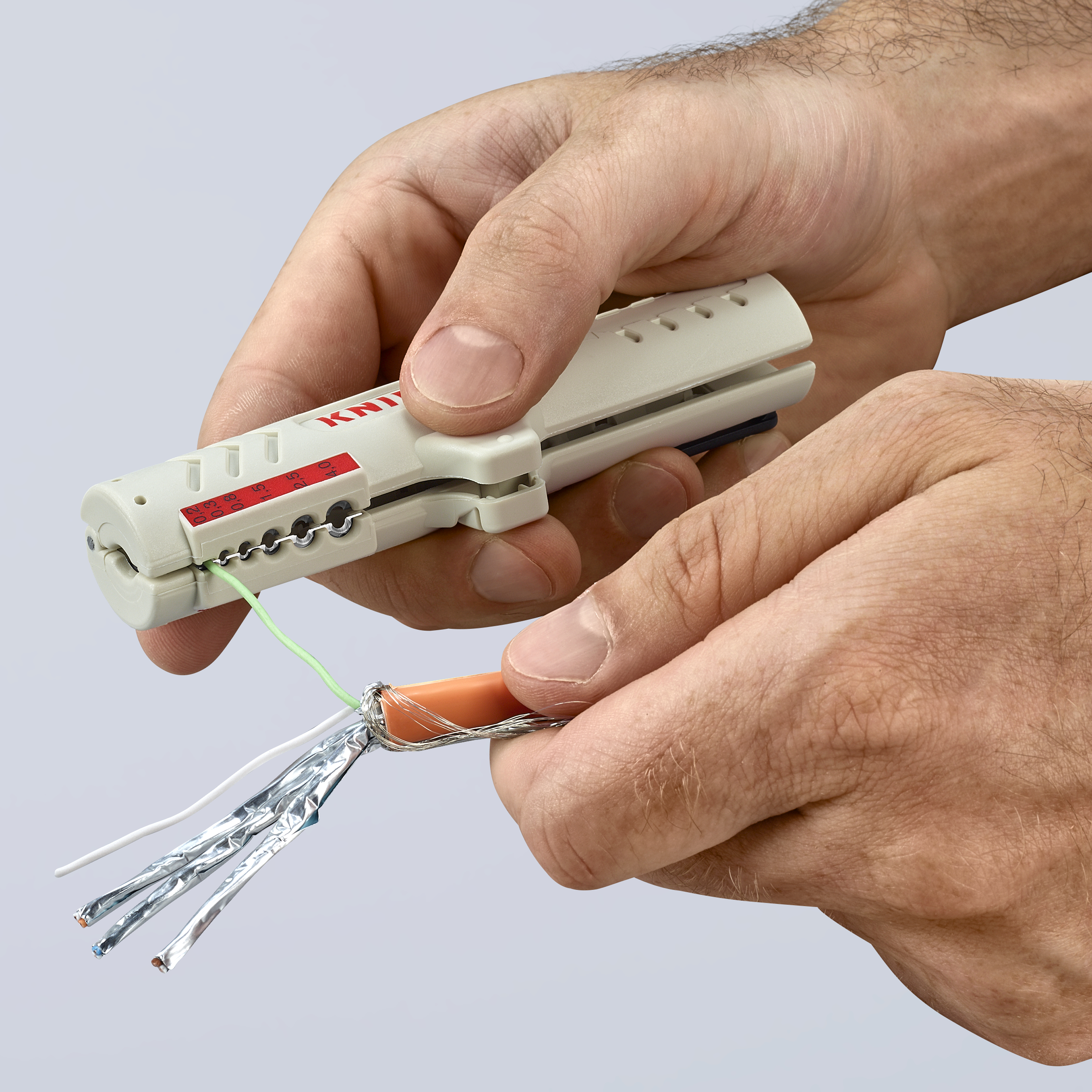 KNIPEX KNIPEX 16 65 125 SB Abmantelungswerkzeug für Datenkabel 125 mm KNIPEX KNIPEX 16 65 125 SB Abmantelungswerkzeug für Datenkabel 125 mm