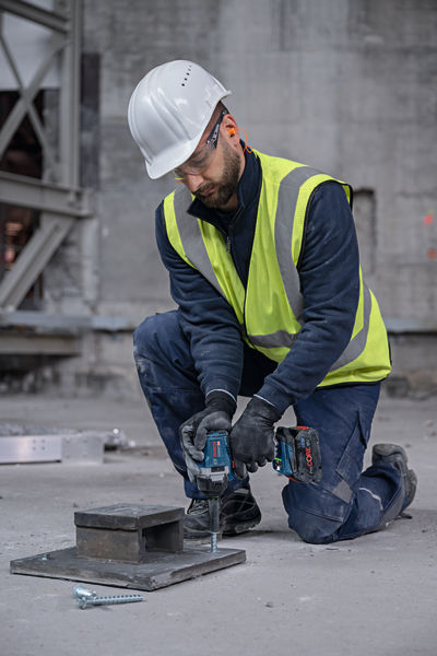 BOSCH Akku-Drehschlagschrauber GDS 18V-750 C