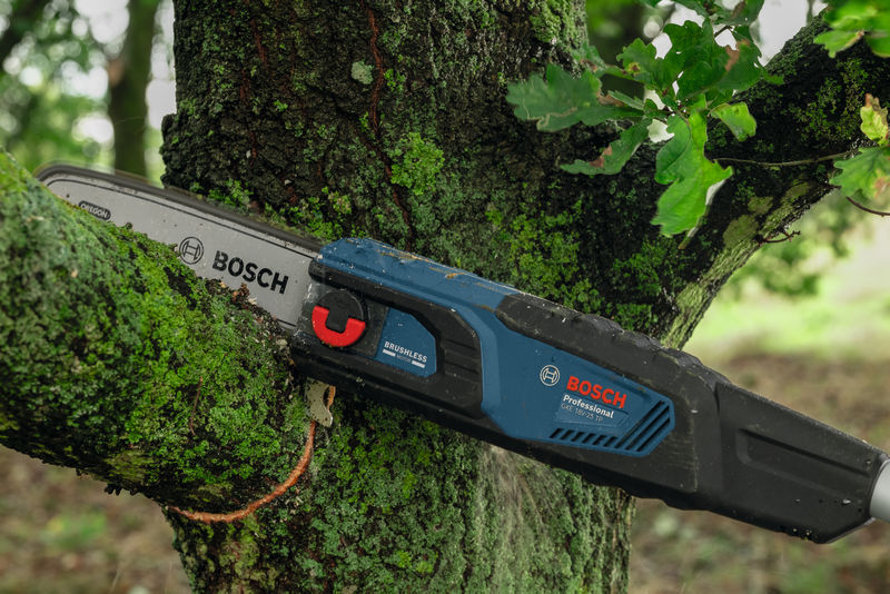 BOSCH Akku-Teleskop-Hochentaster GKE 18V-25 TP BOSCH Akku-Teleskop-Hochentaster GKE 18V-25 TP
