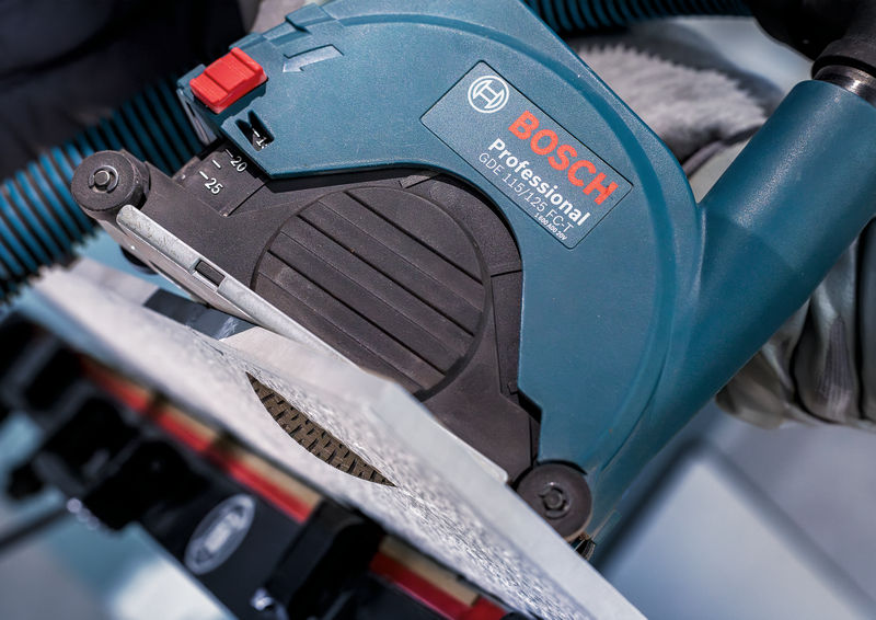 BOSCH EXPERT HardCeramic X-LOCK Diamanttrennscheibe, 125 x 22.23 x 1.4 x 10 mm