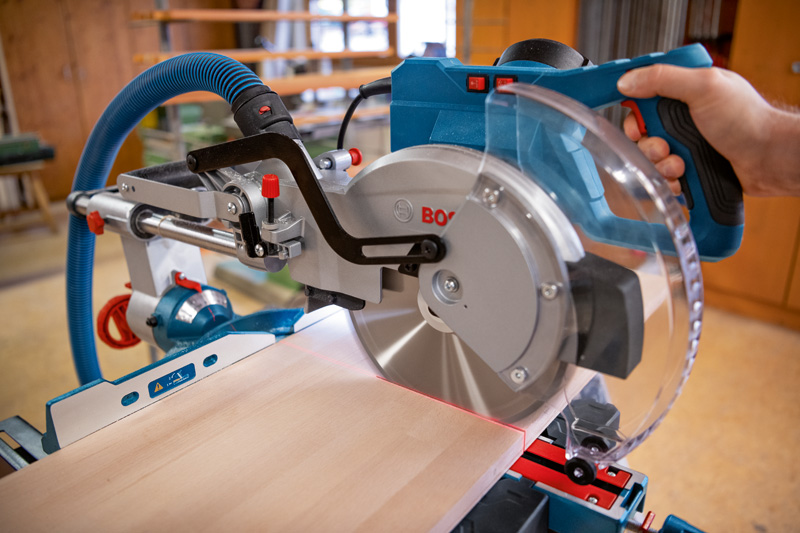 BOSCH Kapp- und Gehrungssäge GCM 305-254 D