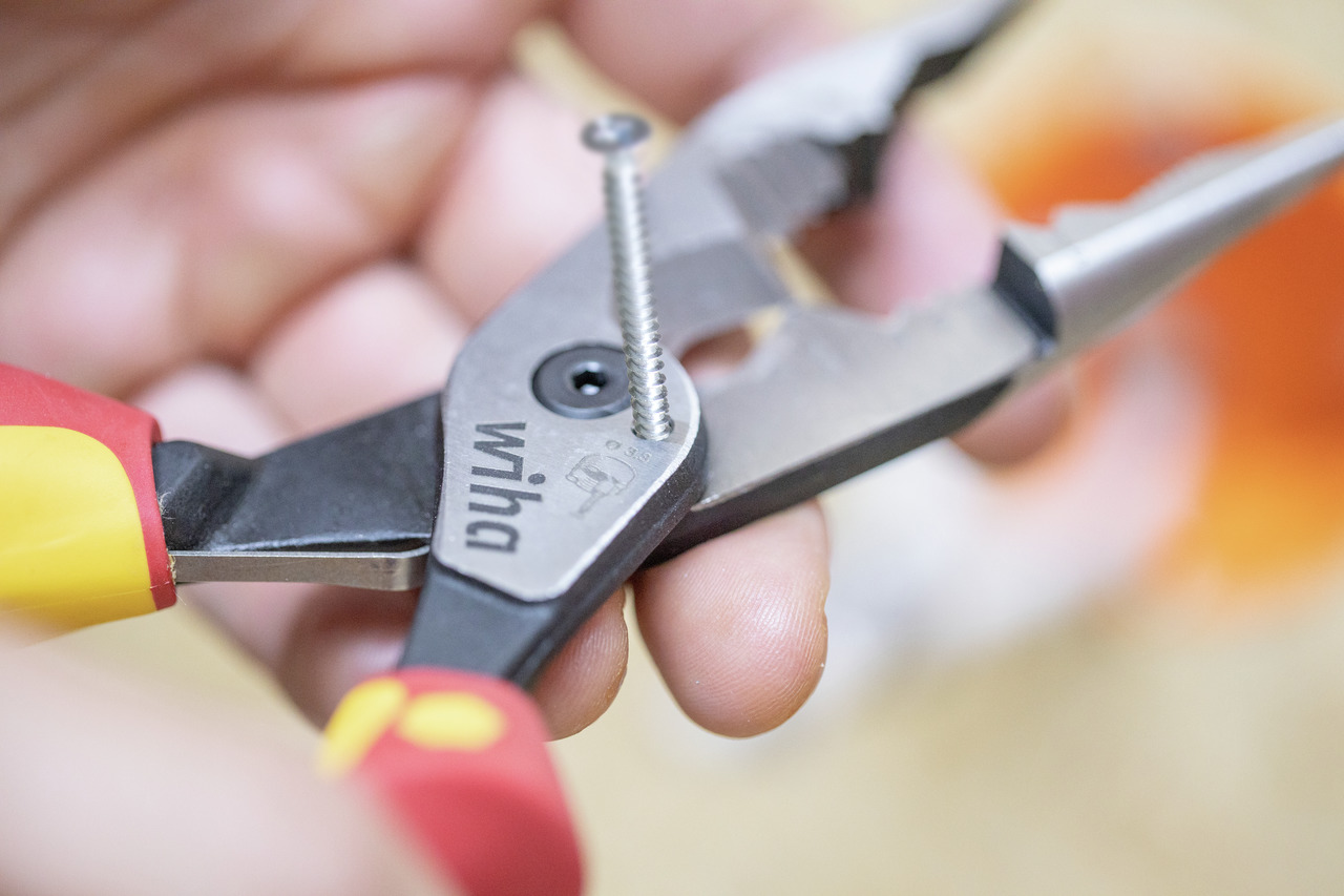 WIHA Multifunktionszange 8in1 Industrial electric mit ein- und ausschaltbarer Öffnungsfeder