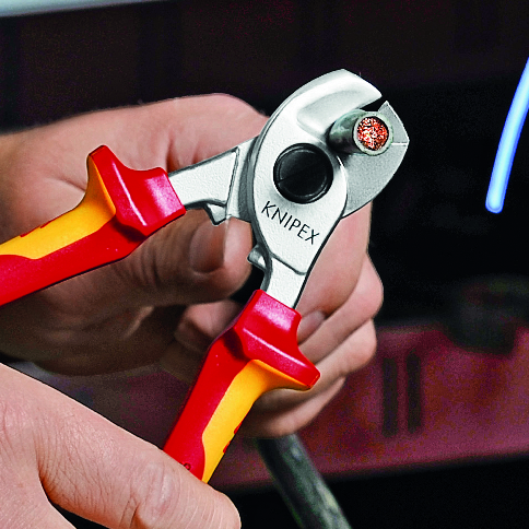 KNIPEX KNIPEX 95 26 165 Kabelschere mit Öffnungsfeder 165 mm verchromt isoliert mit Mehrkomponenten-Hüllen, VDE-geprüft