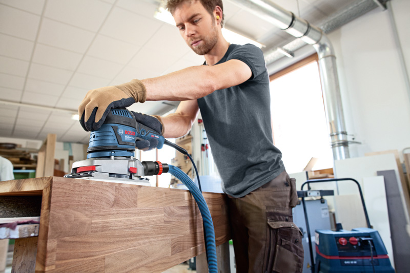 BOSCH Schwingschleifer GSS230AVE in L-Boxx