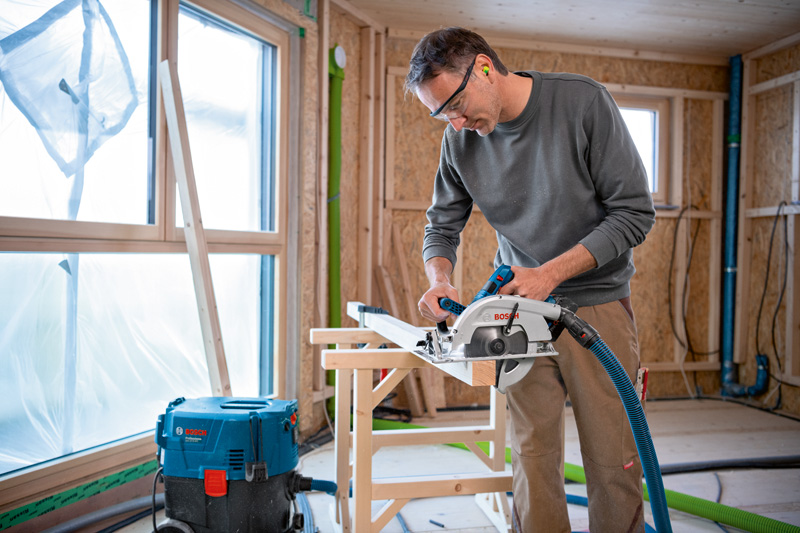BOSCH Akku-Handkreissäge GKS 18V-70 L in L-BOXX