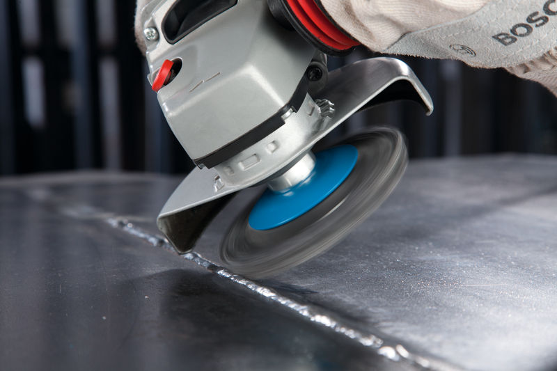 BOSCH PRO Metal heavy Kegelbürste, 100 x 0,5 mm, Gewinde