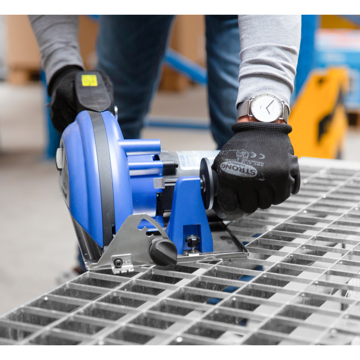 METALLKRAFT Metallhandkreissägen für Betrieb und Baustelle zum Schneiden von Aluminium, Stahl, und Edelstahl HKS 230