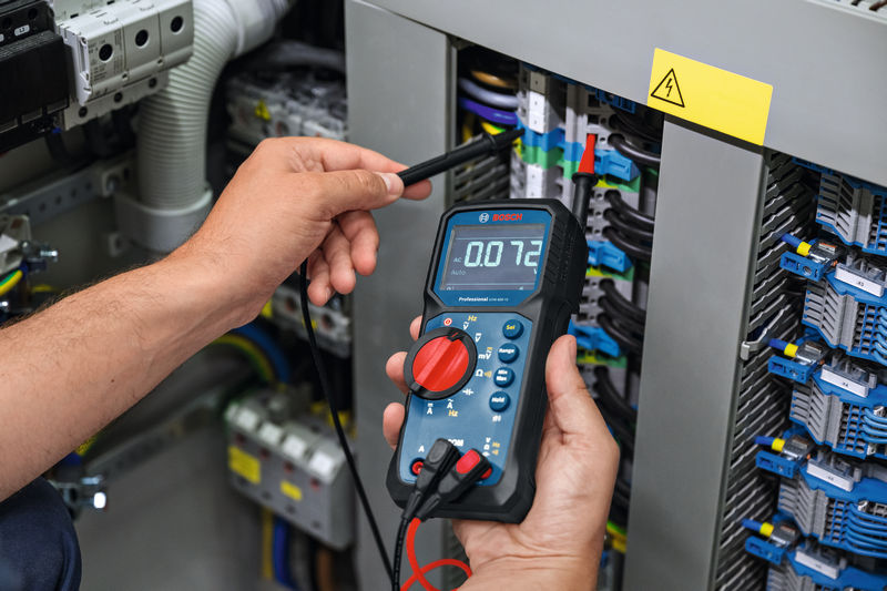 BOSCH Multimeter GDM 600-15 mit MH1 BOSCH Multimeter GDM 600-15 mit MH1