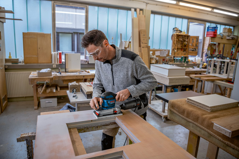 BOSCH Schwingschleifer GSS 280 AVE in L-BOXX