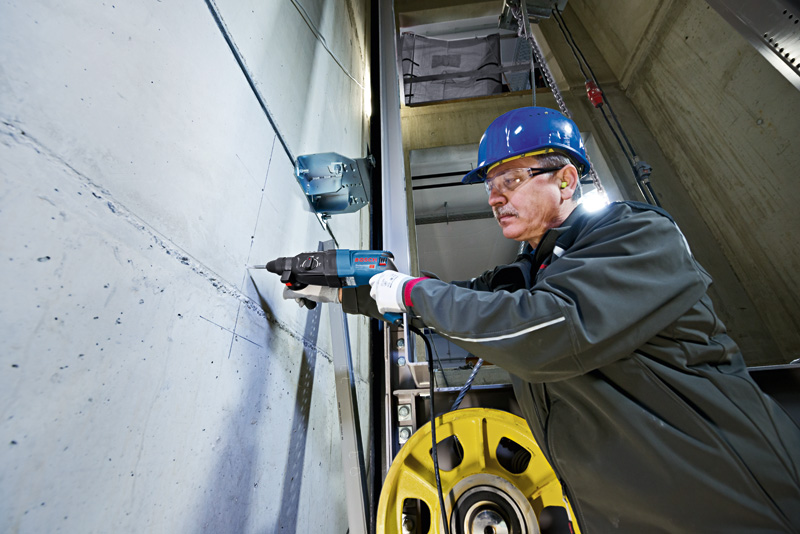 BOSCH Bohrhammer mit SDS plus GBH 2-26 mit L-BOXX