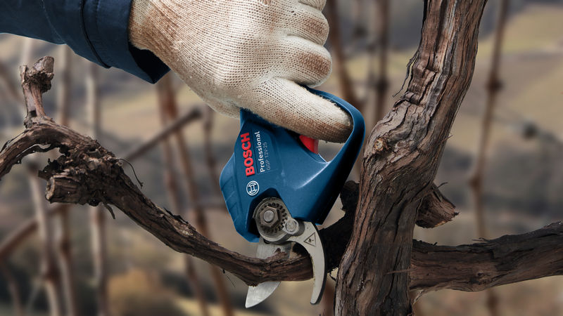 BOSCH Akku-Gartenschere GGP 12V-25, 2 x Akku GBA 12V 3.0Ah BOSCH Akku-Gartenschere GGP 12V-25, 2 x Akku GBA 12V 3.0Ah