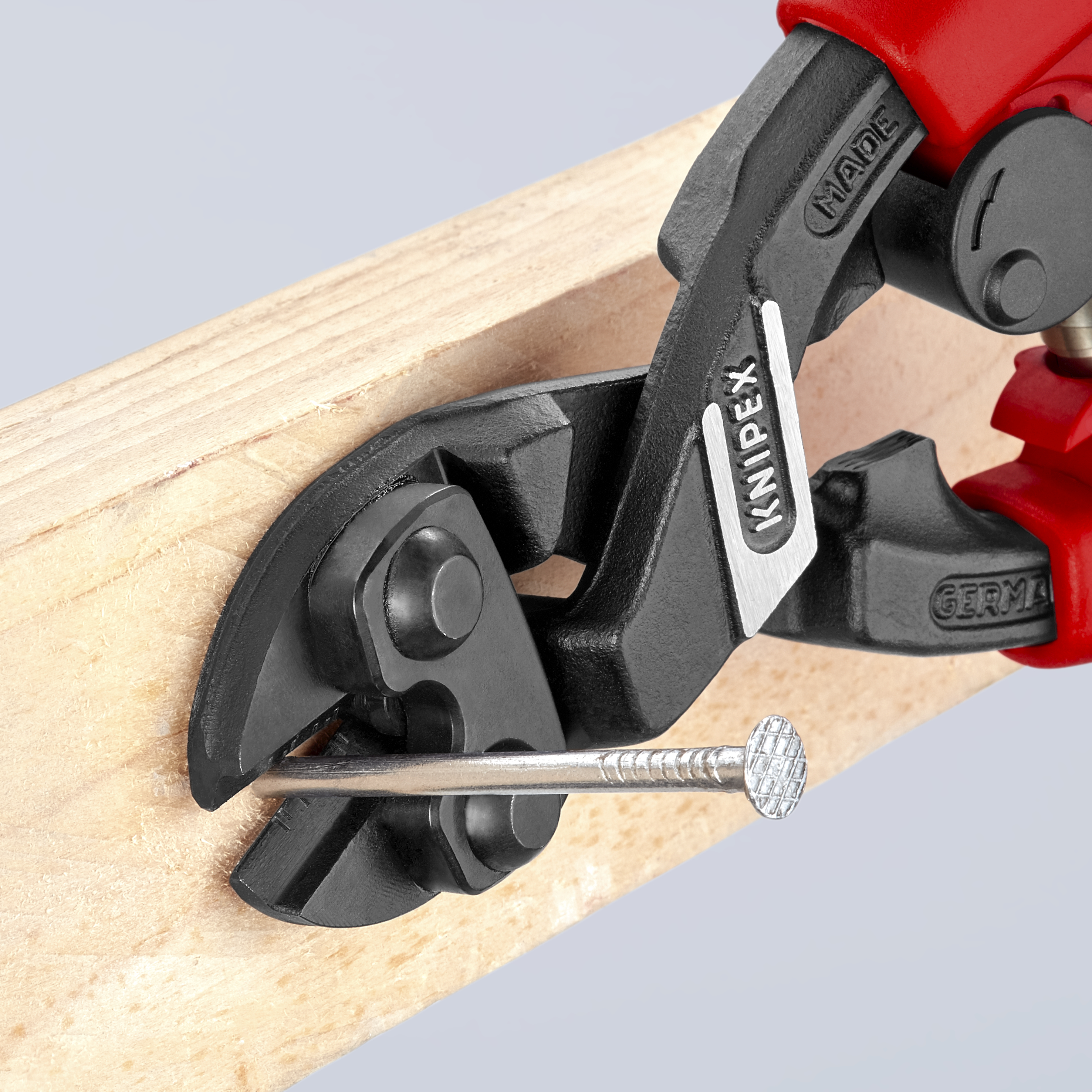 KNIPEX KNIPEX 71 22 200 T CoBolt® Kompakt-Bolzenschneider 200 mm schwarz atramentiert mit schlanken Mehrkomponenten-Hüllen, mit integrierter Befestigungsöse zum Anbringen einer Absturzsicherung
