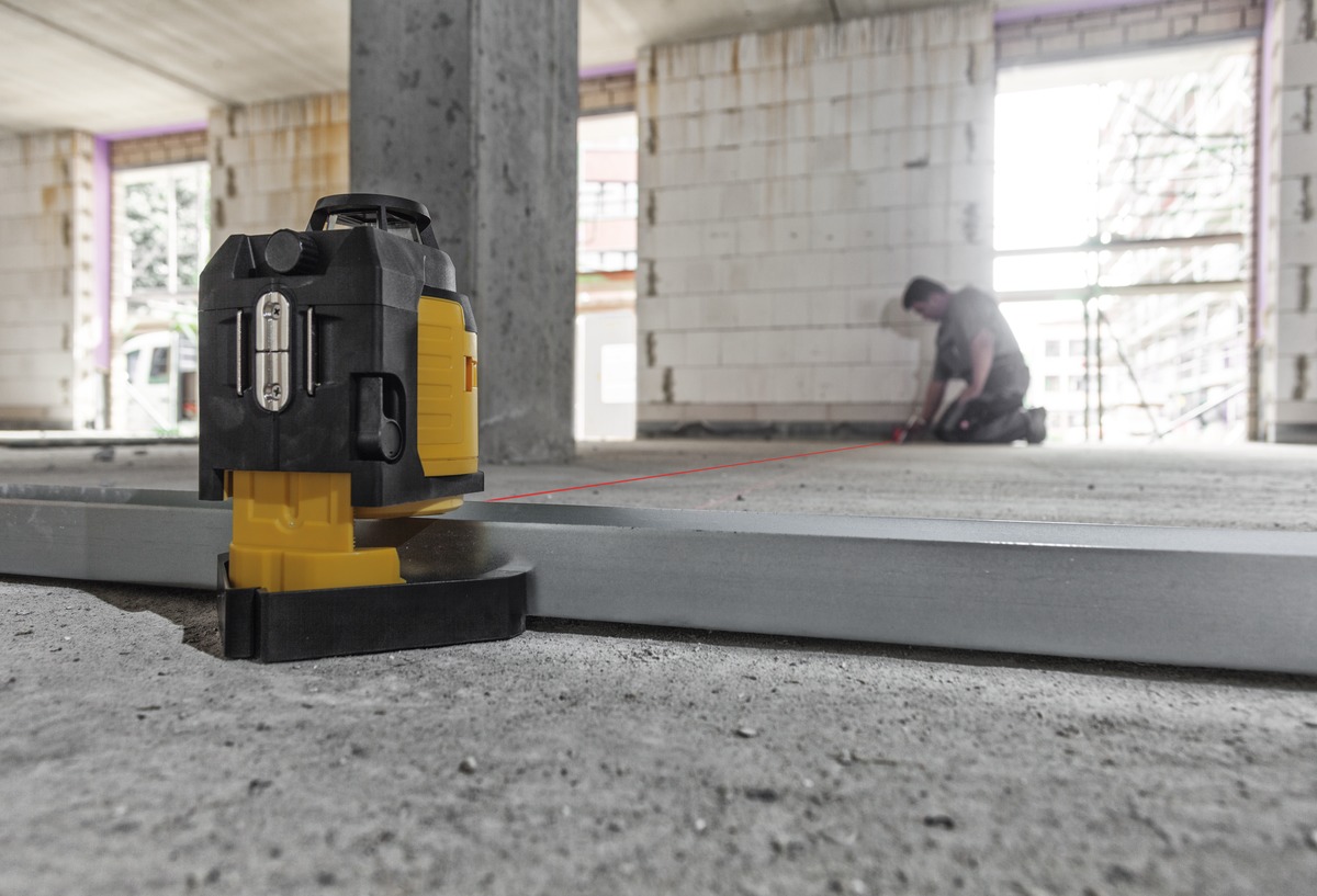 STABILA Kreuzlinienlaser LAX 400, selbstnivellierend, 360°-Horizontal-Linie, 2 Vertikal-Linien, Lotfunktion, Reichweite (sichtbare Linie): 20 m, Laser-Teleskopstütze, Tragekoffer STABILA Kreuzlinienlaser LAX 400, selbstnivellierend, 360°-Horizontal-Linie, 2 Vertikal-Linien, Lotfunktion, Reichweite (sichtbare Linie): 20 m, Laser-Teleskopstütze, Tragekoffer
