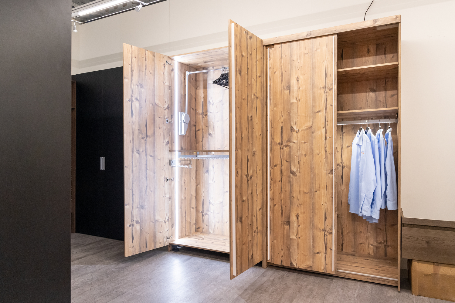 LAMELLO Cabineo Abdeckkappe, 100 Stück, RAL 9005 tiefschwarz LAMELLO Cabineo Abdeckkappe, 100 Stück, RAL 9005 tiefschwarz