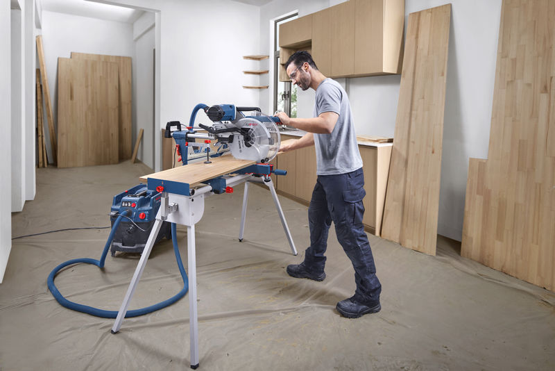 BOSCH Kapp- und Gehrungssäge GCM 340-305 D