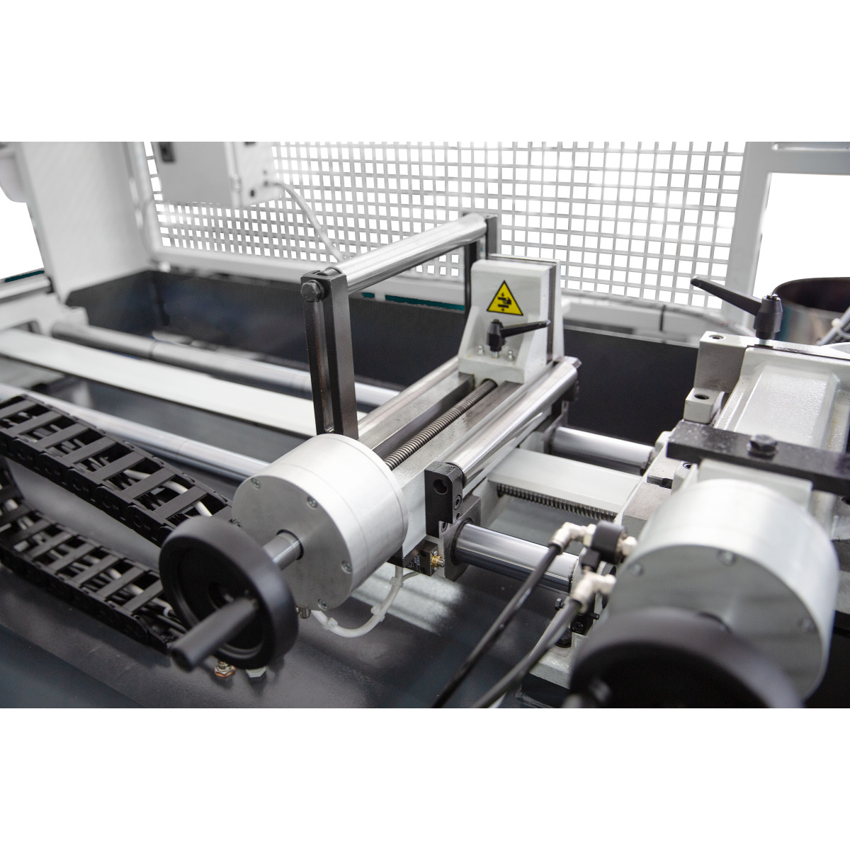 METALLKRAFT Automatische hydropneumatische Vertikal- Metallkreissäge mit CNC Steuerung im Aktions-Set mit Sägeblatt MKS 315 VA Aktions-Set