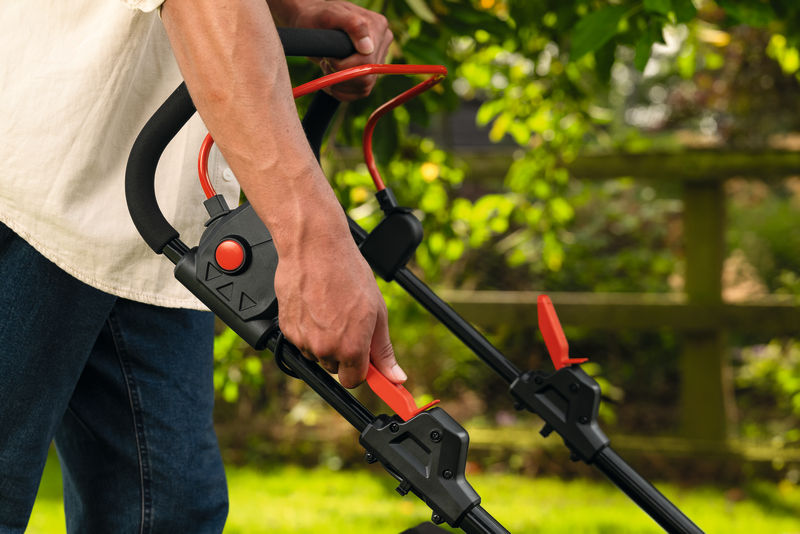 BOSCH Akku-Rasenmäher ROTAK18V2-43, 2x Akku PBA 18V 4.0Ah BOSCH Akku-Rasenmäher ROTAK18V2-43, 2x Akku PBA 18V 4.0Ah