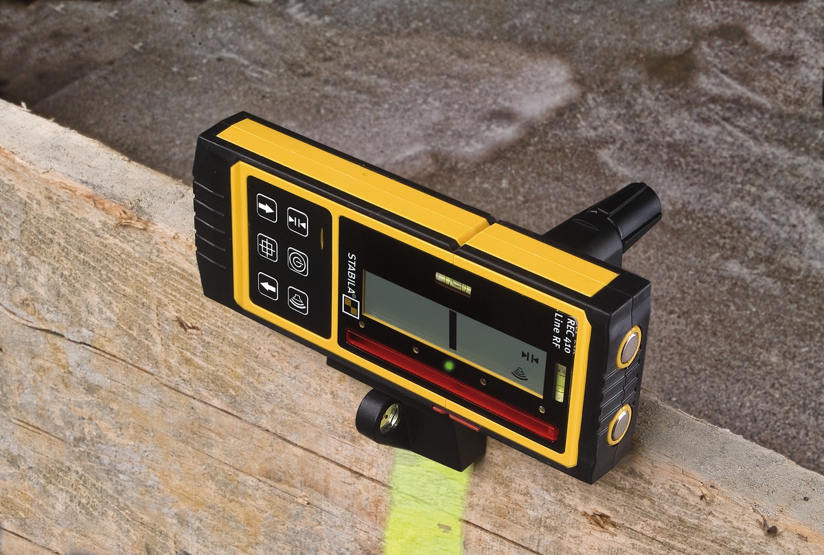 STABILA Empfänger REC 410 Line RF, Receiver für Linienlaser mit roten Laserstrahlen, automatische Feinausrichtung, kompatibel mit STABILA LA 80 L STABILA Empfänger REC 410 Line RF, Receiver für Linienlaser mit roten Laserstrahlen, automatische Feinausrichtung, kompatibel mit STABILA LA 80 L