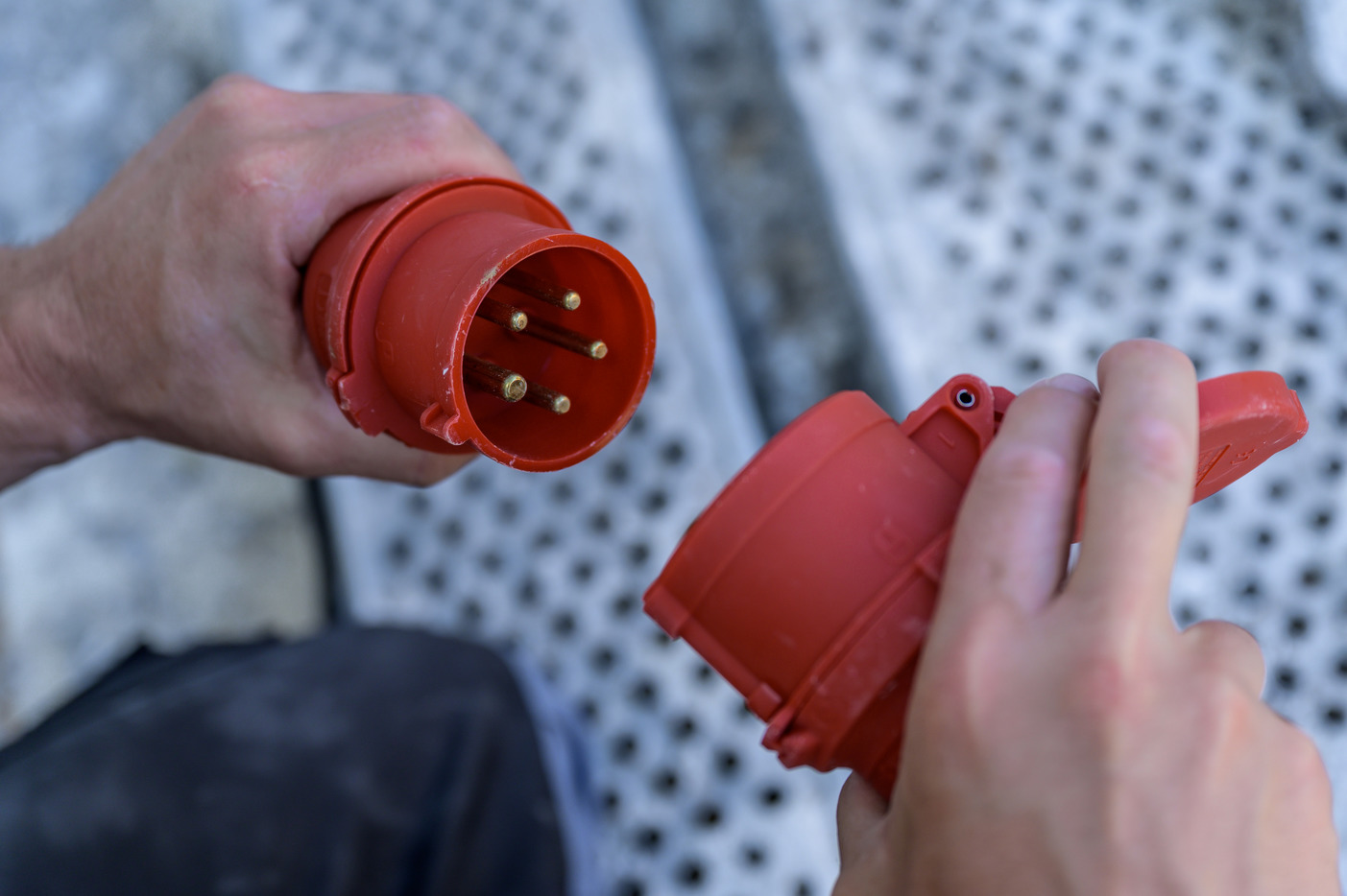 BRENNENSTUHL CEE Verlängerungskabel IP44 (10m Kabel, H07RN-F 5G4,0, 5-polig mit CEE Stecker und Kupplung)