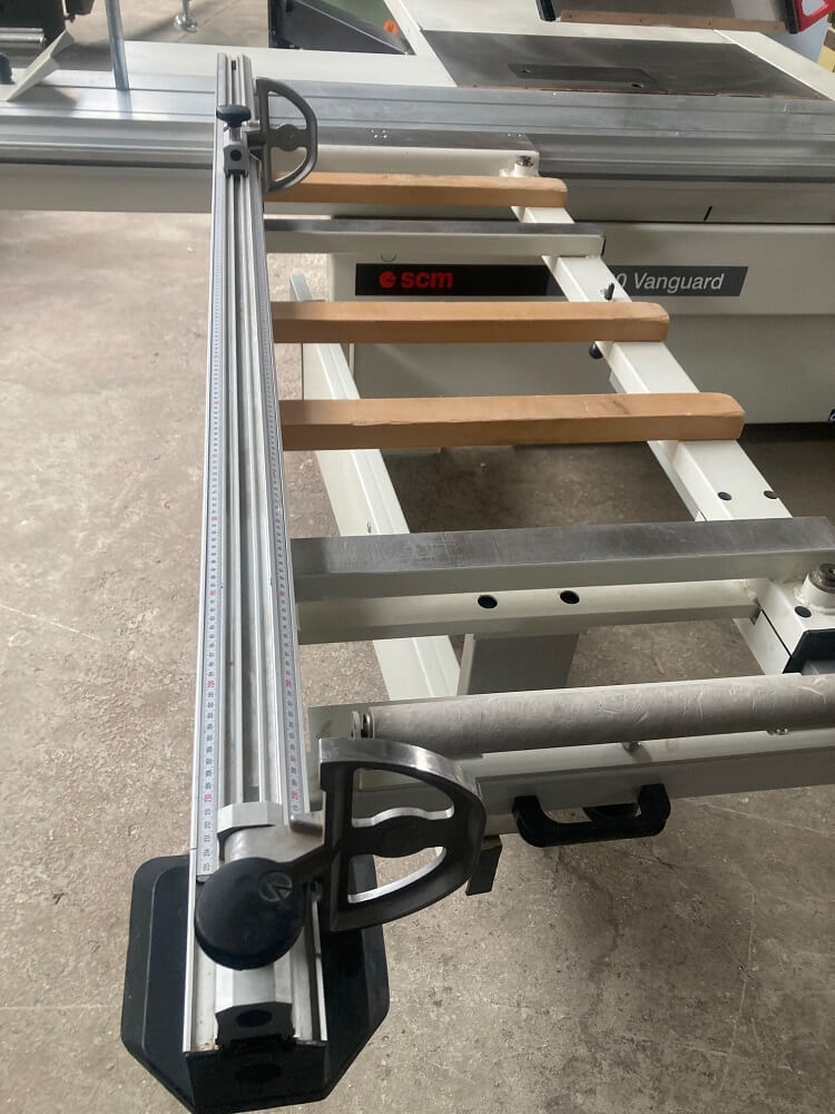 SCM Formatkreissäge SI 400 E SCM Formatkreissäge SI 400 E