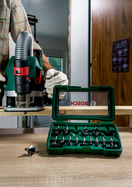 BOSCH 15-teiliges HM-Fräser-Set (8 mm Schaft)