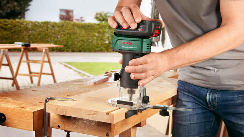 BOSCH Akku-Fräse AdvancedTrimRouter 18V-8
