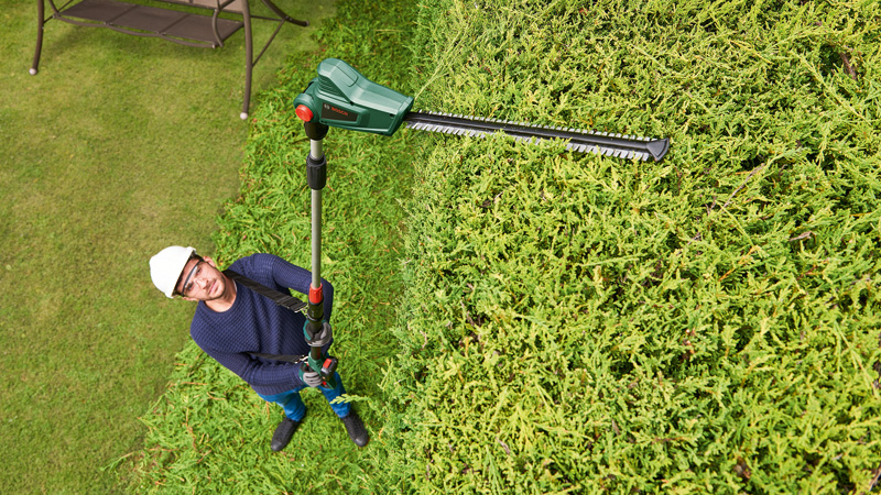 BOSCH Akku-Teleskop-Heckenschere UniversalHedgePole 18, 1 x Akku PBA 18V 2.5Ah