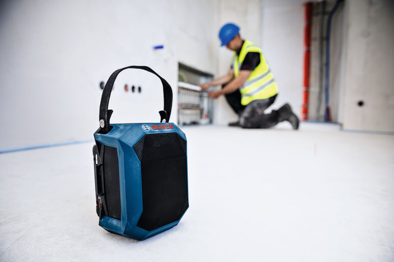 BOSCH Bluetooth®-Lautsprecher GPB 18V-1 C mit Batterieabdeckung BOSCH Bluetooth®-Lautsprecher GPB 18V-1 C mit Batterieabdeckung