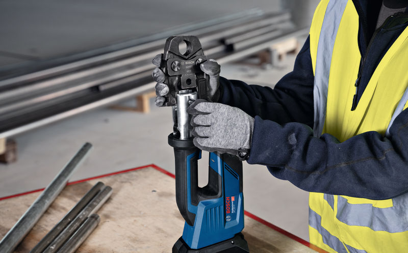 BOSCH Akku-Presswerkzeug GPT 18V-19, L-BOXX 238