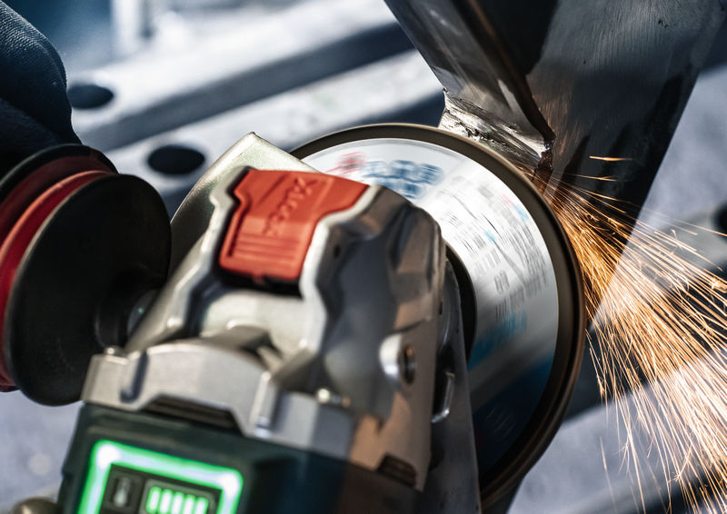 BOSCH PRO X571 Fächerschleifscheibe X-Lock, abgewinkelt, 115 mm, K80