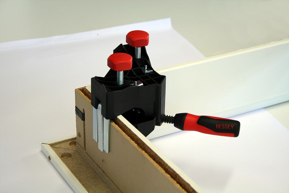 BESSEY Winkel-Türfutter-Richtzwinge WTR BESSEY Winkel-Türfutter-Richtzwinge WTR