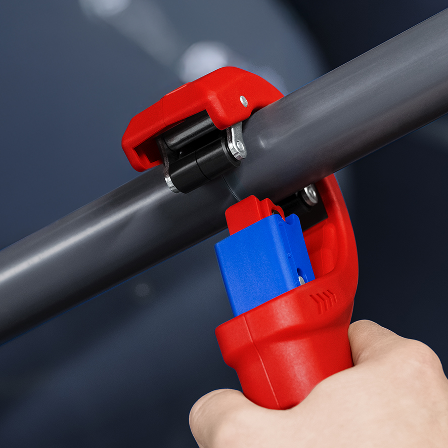KNIPEX KNIPEX 90 23 02 BK DPT50 Rohrschneider für dickwandige Kunststoffrohre, auch kerngeschäumt Schneiden und Anfasen in einem Schritt 202 mm mit Kunststoff überzogen
