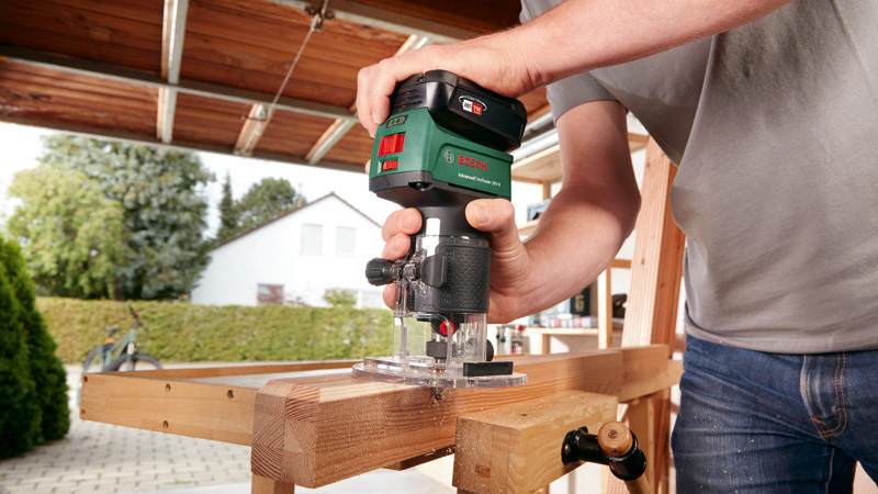BOSCH Akku-Fräse AdvancedTrimRouter 18V-8
