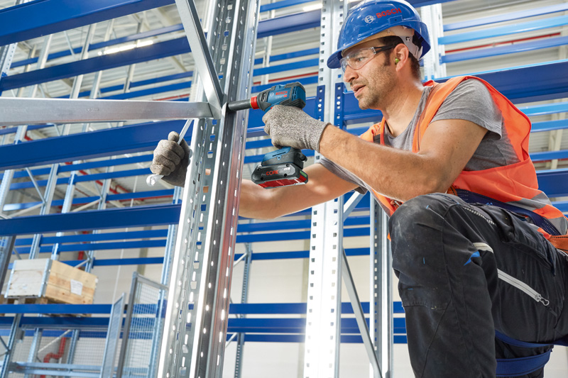 BOSCH Akku-Drehschlagschrauber GDX 18V-200 Solo in L-BOXX