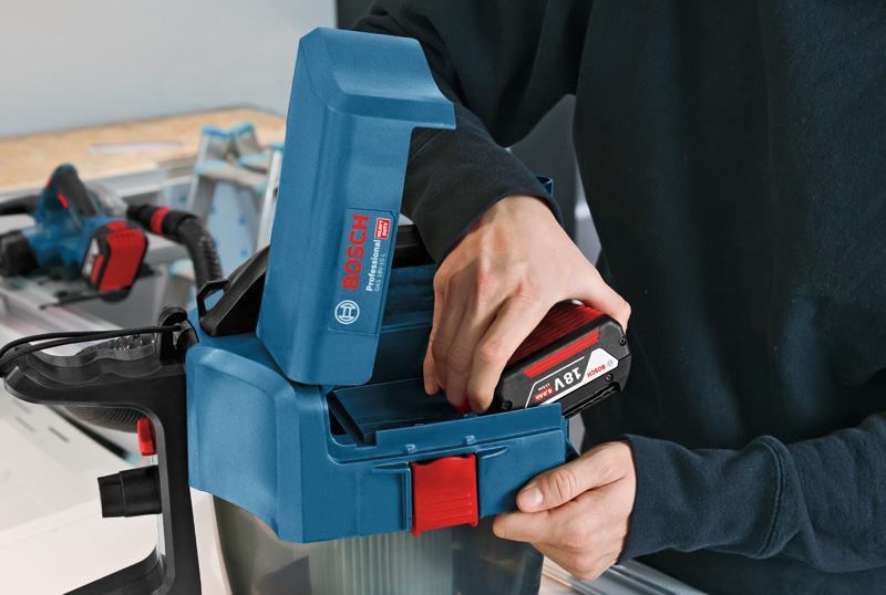 BOSCH Akku-Staubsauger GAS 18V-10 L mit Reinigungsset