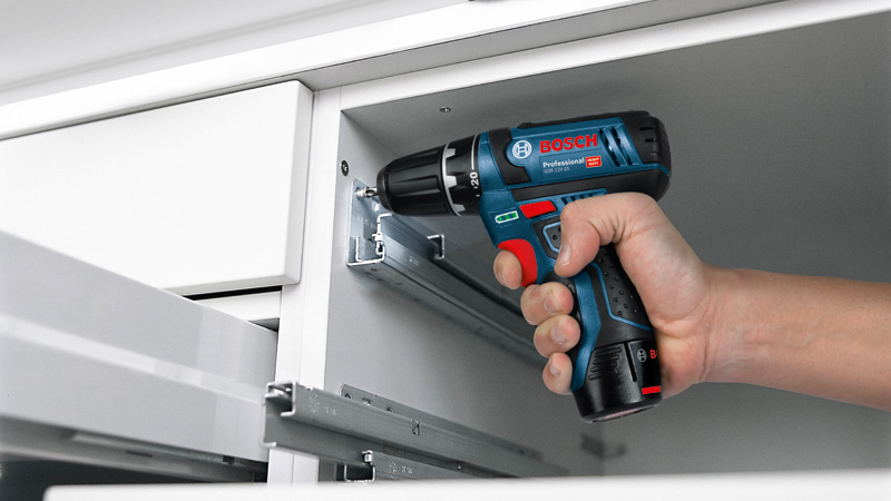 BOSCH Akku-Bohrschrauber GSR 12V-15, 2 x Akku GBA 12V 2.0Ah