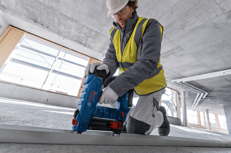 BOSCH Akku-Betonnagler GNB 18V-38, 2 x Akku ProCORE18V 4.0Ah, XL-BOXX BOSCH Akku-Betonnagler GNB 18V-38, 2 x Akku ProCORE18V 4.0Ah, XL-BOXX