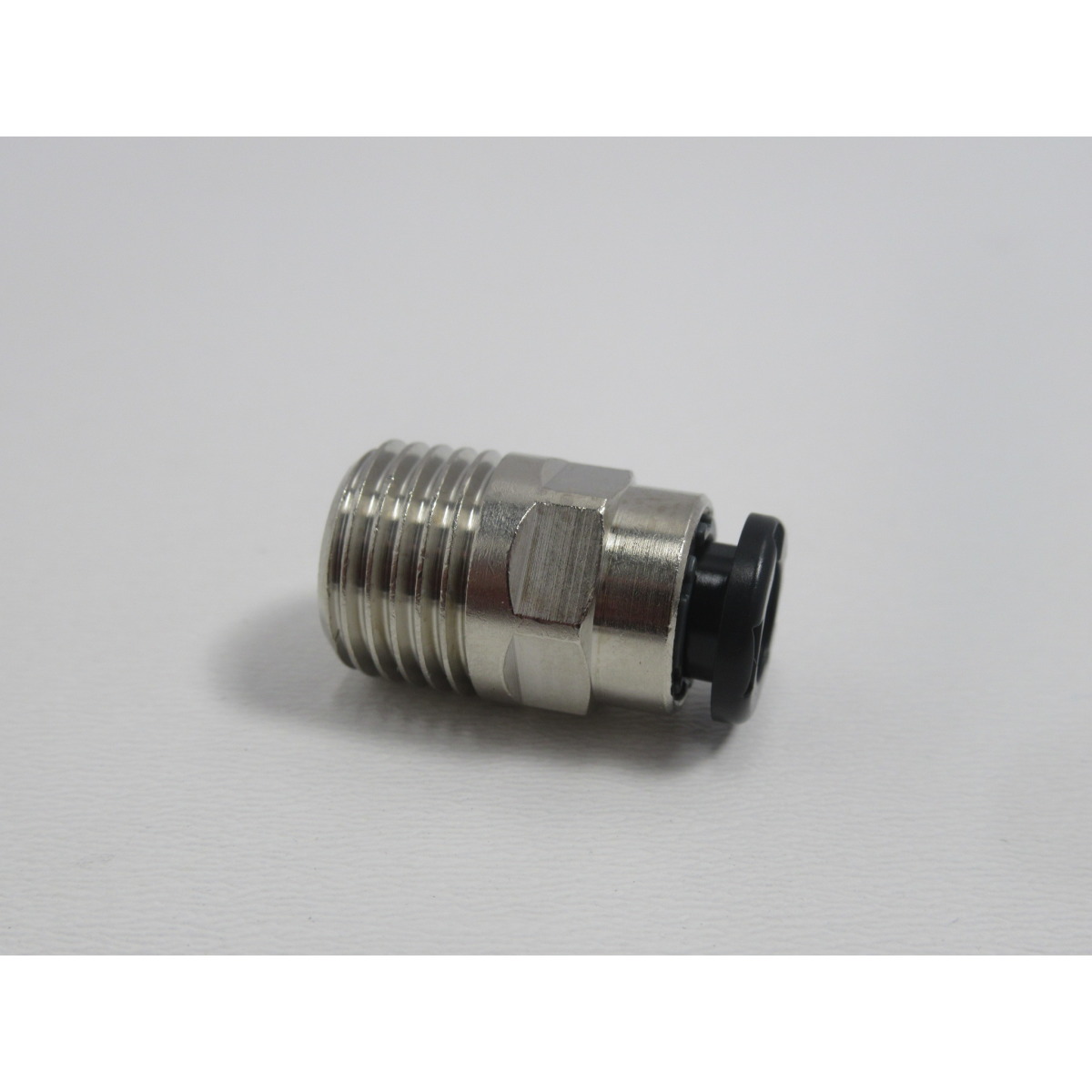 AIRCRAFT Push-in-Stecker 1/4" AG x 6 mm, gerade, 16 bar AIRCRAFT Push-in-Stecker 1/4" AG x 6 mm, gerade, 16 bar