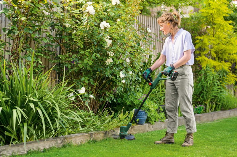 BOSCH Akku-Rasentrimmer EasyGrassCut 18V-26, 1 x Akku PBA 18V 2.5Ah BOSCH Akku-Rasentrimmer EasyGrassCut 18V-26, 1 x Akku PBA 18V 2.5Ah